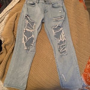 Light wash boyfriend jeans